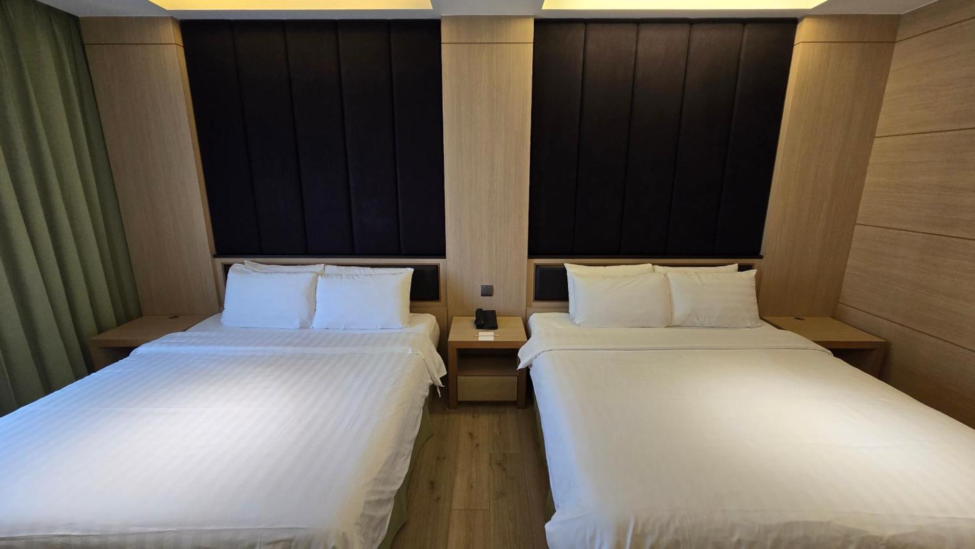 Hotel R14 Kaohsiung Exterior photo