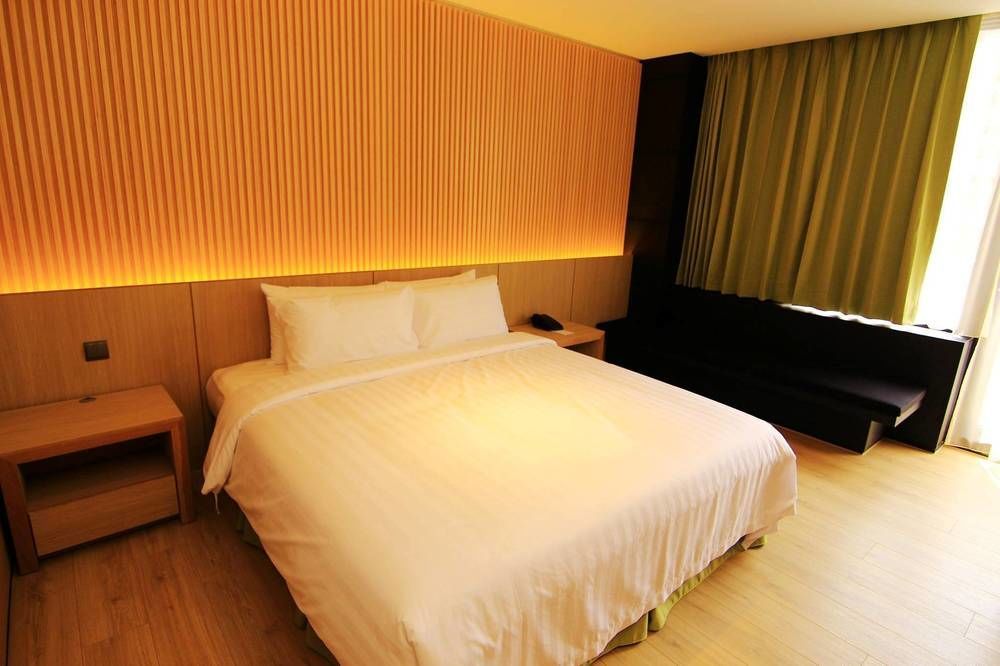 Hotel R14 Kaohsiung Exterior photo