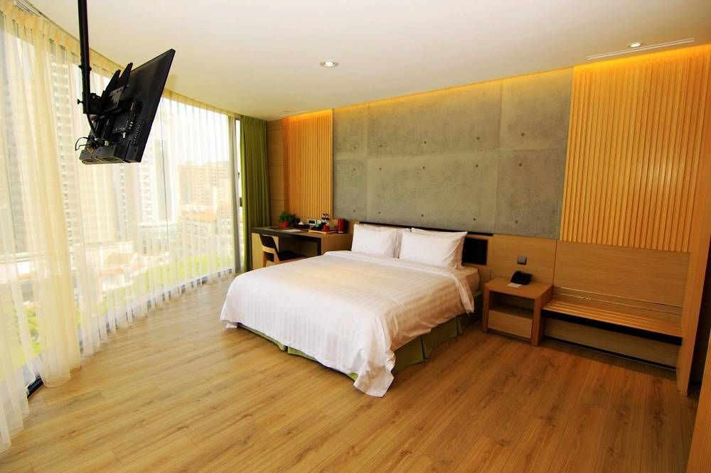 Hotel R14 Kaohsiung Exterior photo